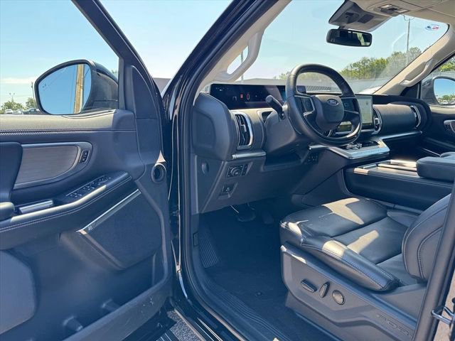 Used 2025 Ford Expedition Max Platinum AWD/4WD image 17