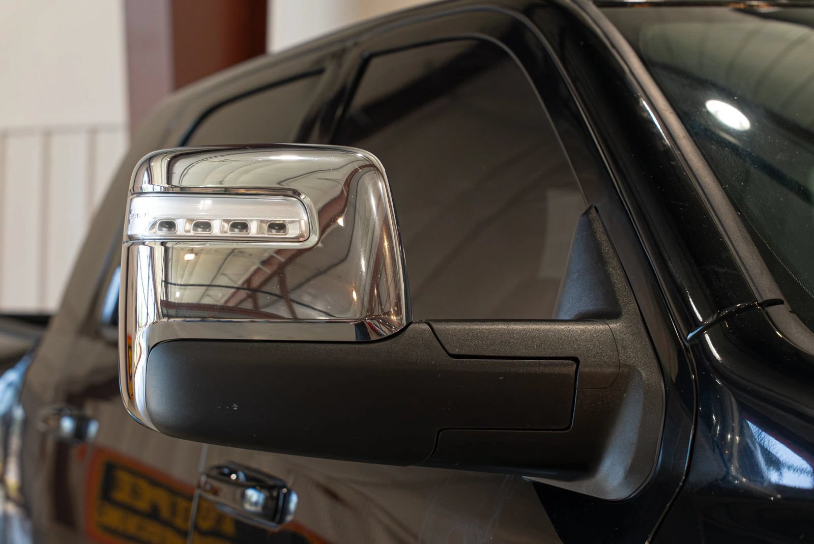 Used 2023 RAM 3500 Laramie AWD/4WD image 8