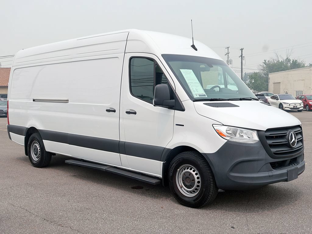 Used 2024 Mercedes-Benz eSprinter 170 Cargo image 11