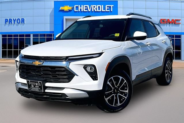 Used 2025 Chevrolet TrailBlazer LT AWD/4WD image 3