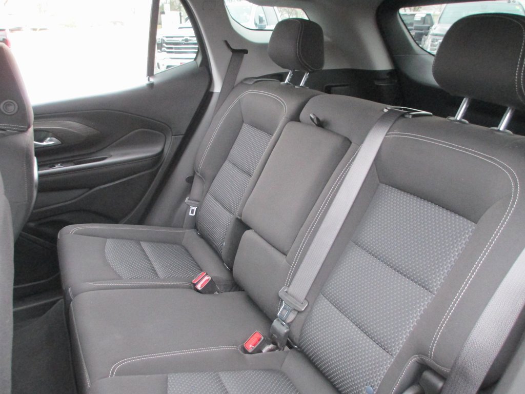 Used 2022 GMC Terrain SLE w/ Driver Convenience Package image 15