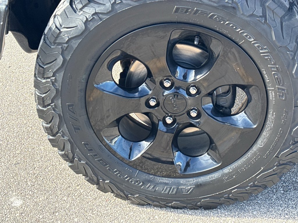 Used 2016 Jeep Wrangler Unlimited Sahara image 8