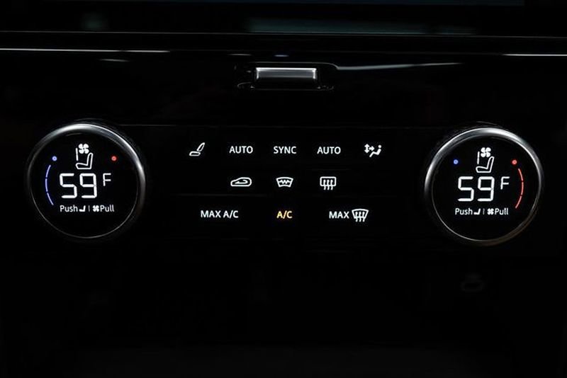 Used 2023 Land Rover Discovery S R-Dynamic image 38