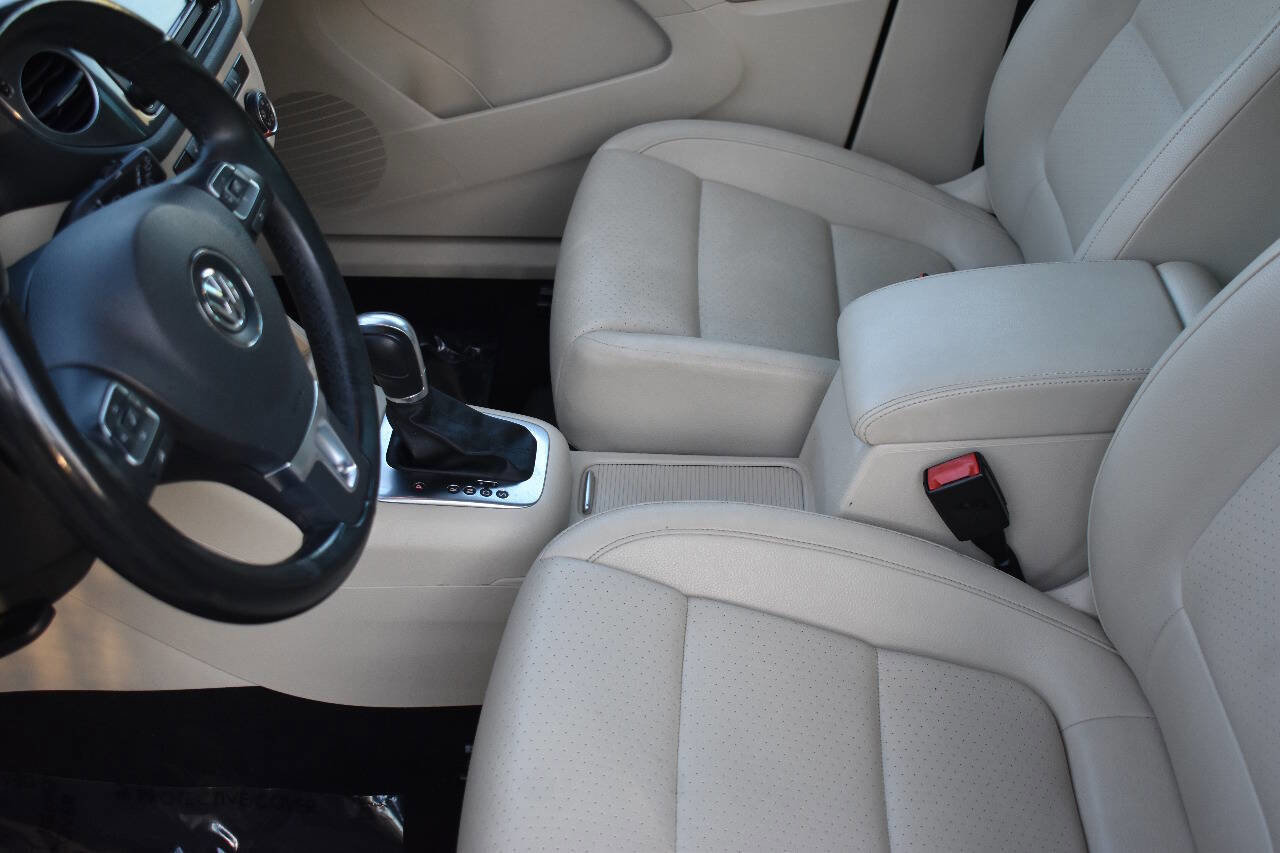 Used 2016 Volkswagen Tiguan SE image 26