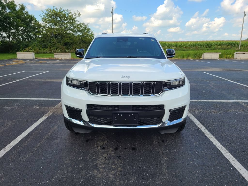 Used 2024 Jeep Grand Cherokee L Limited AWD/4WD image 2