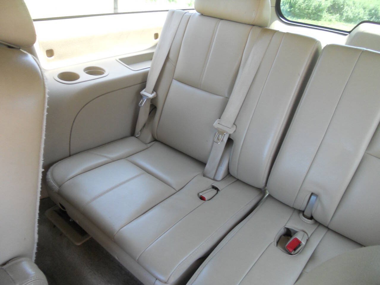Used 2013 Chevrolet Suburban LT AWD/4WD image 28
