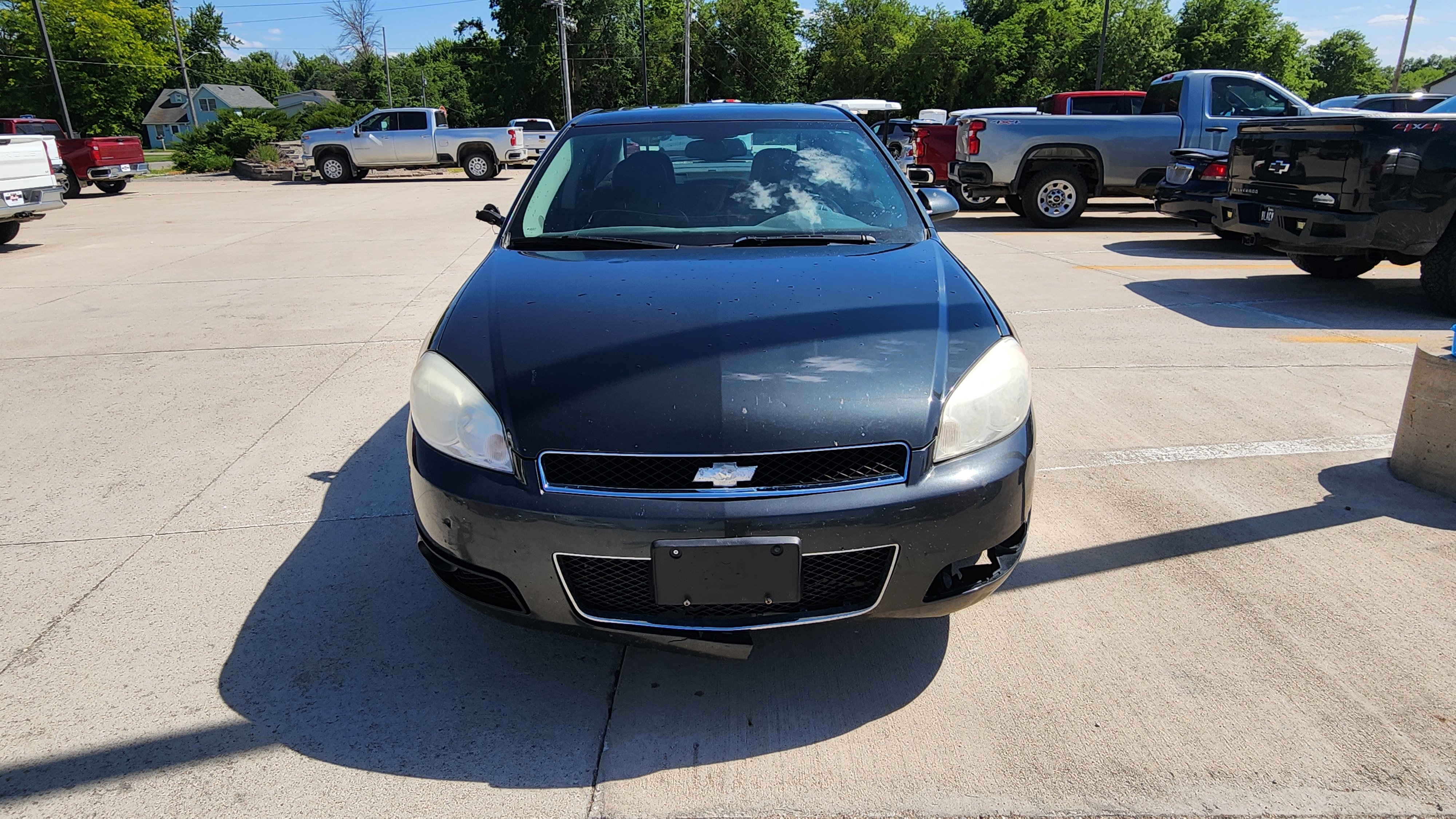 Used 2013 Chevrolet Impala LTZ FWD image 2