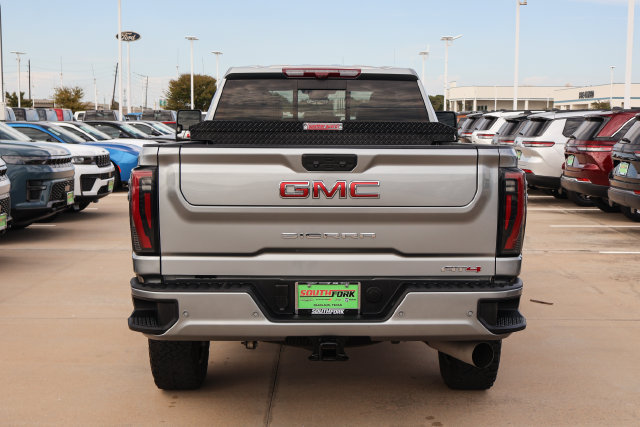 Used 2025 GMC Sierra 3500 AT4 w/ AT4 Premium Plus Package AWD/4WD image 5