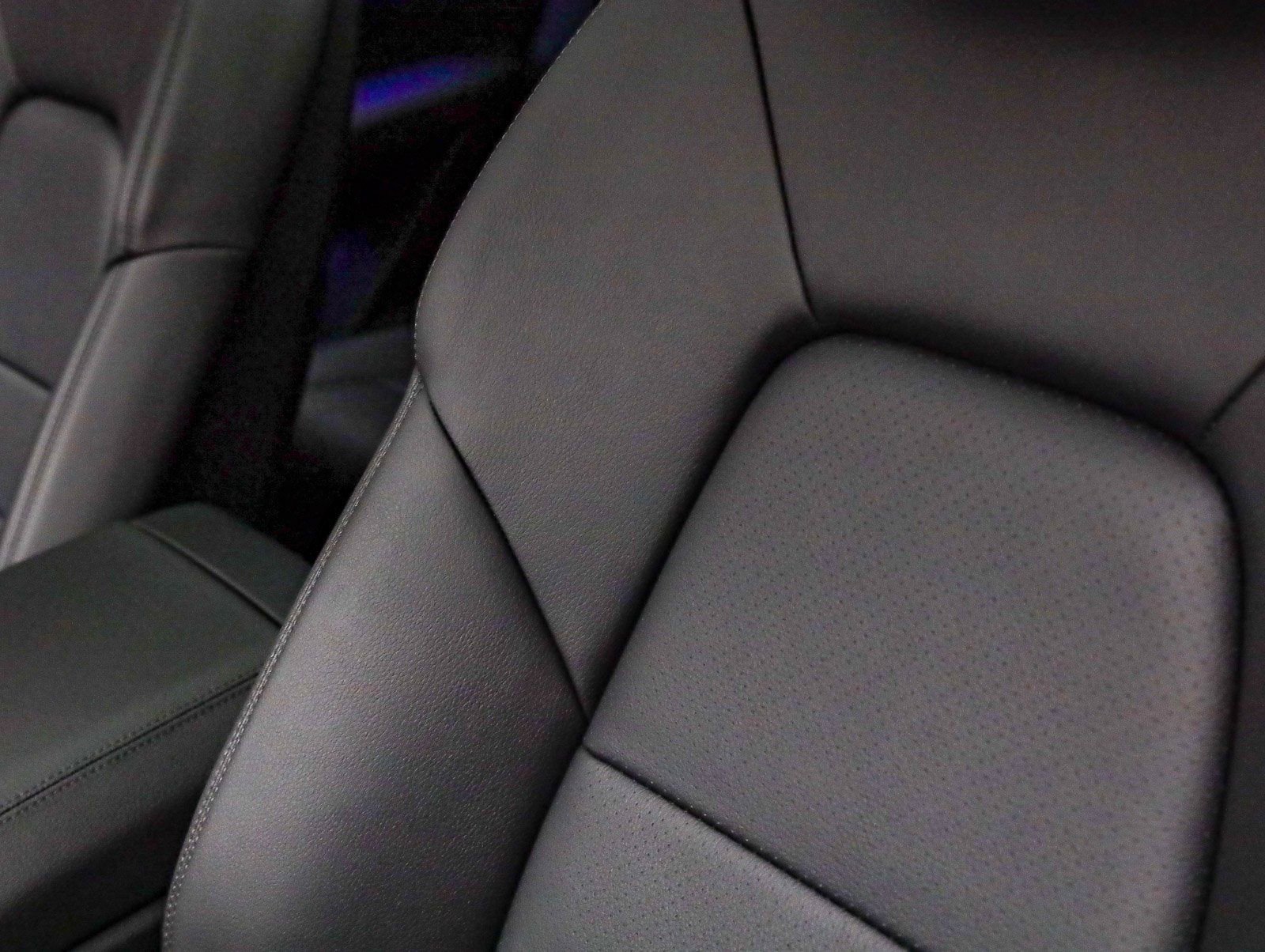 Certified 2026 Porsche Cayenne image 25