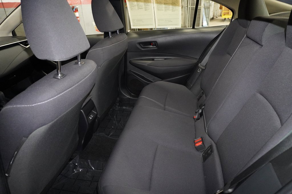 Used 2023 Toyota Corolla LE image 6
