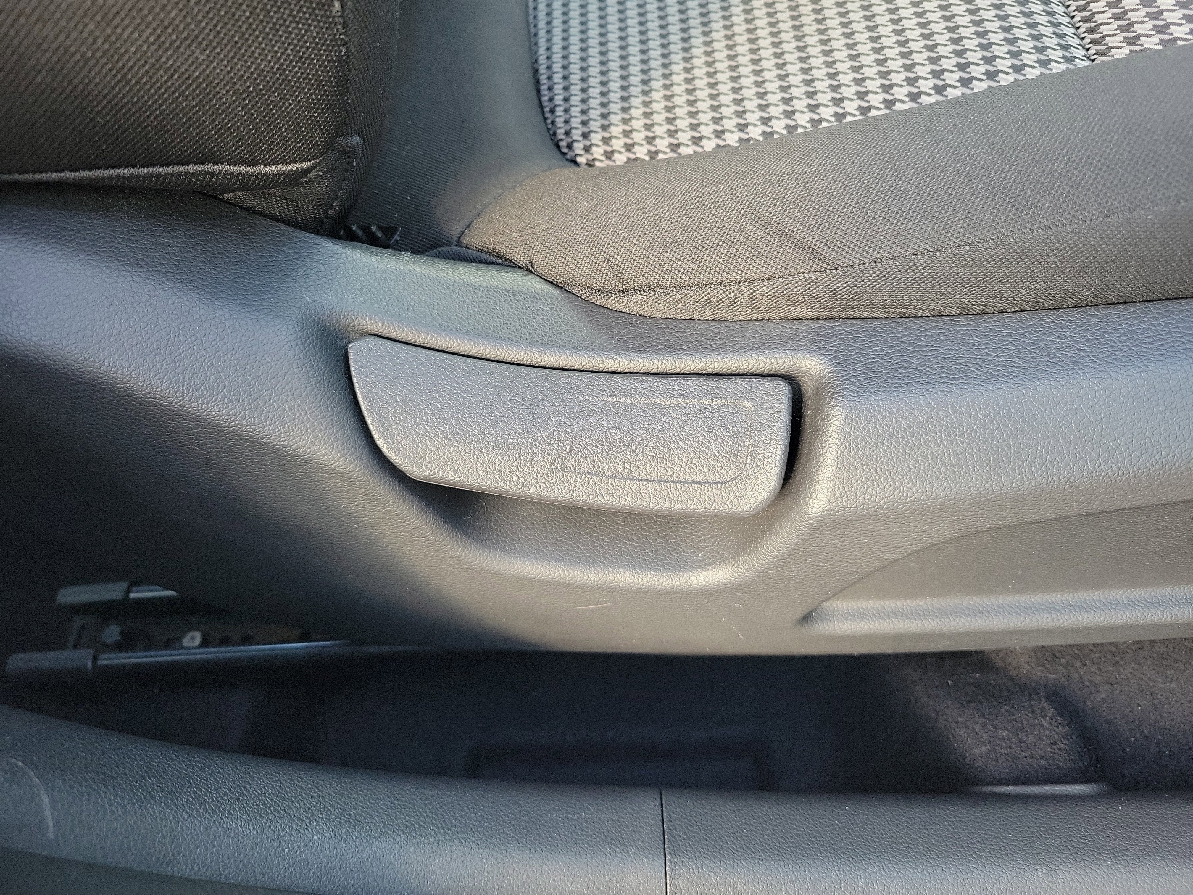 Used 2021 Hyundai Kona SE image 9