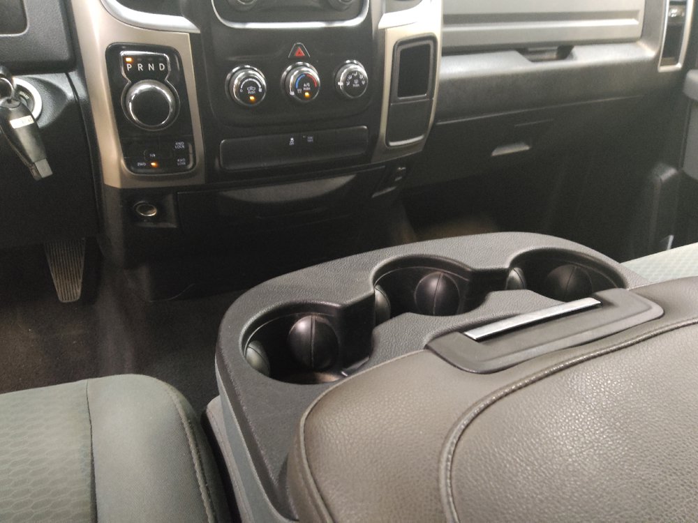 Used 2017 RAM 1500 Classic SLT AWD/4WD image 26