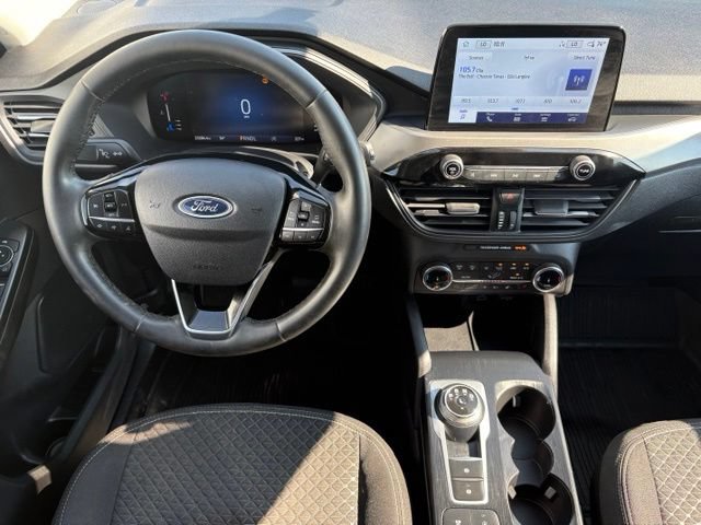 Used 2023 Ford Escape Active AWD/4WD image 3