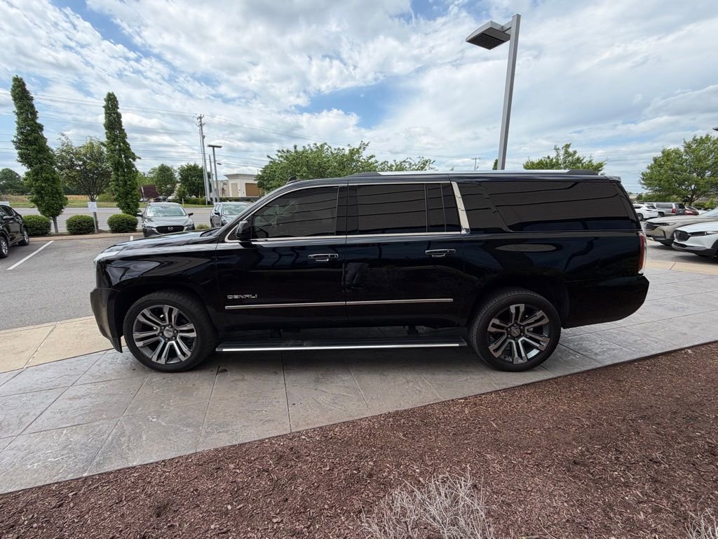 Used 2019 GMC Yukon XL Denali w/ Denali Ultimate Package AWD/4WD image 6