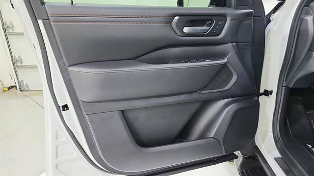 New 2026 Nissan Armada PRO-4X AWD/4WD image 22