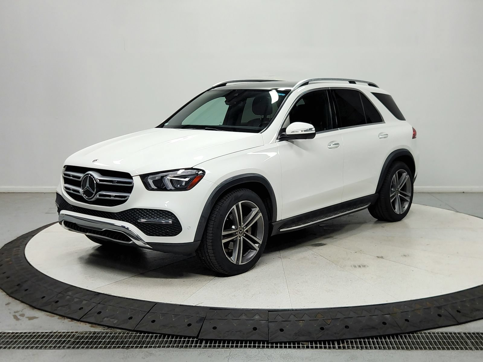 Used 2022 Mercedes-Benz GLE 350 image 4