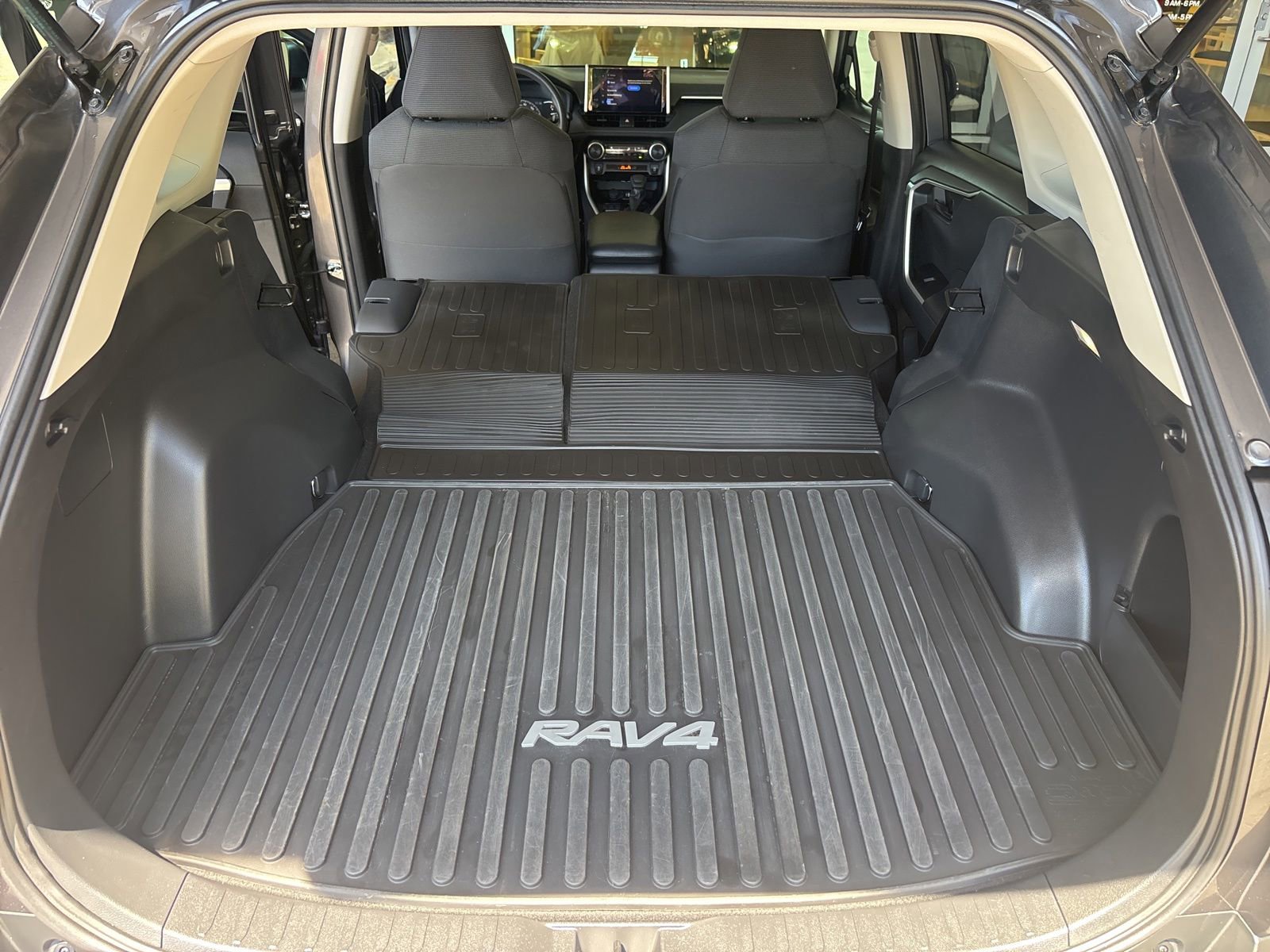 Used 2025 Toyota RAV4 LE AWD/4WD image 36
