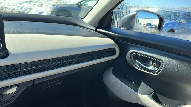 Used 2023 Honda HR-V LX image 19