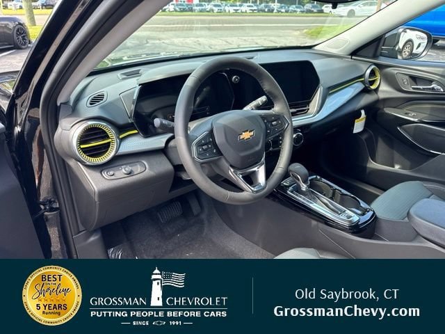 New 2026 Chevrolet Trax LT w/ Driver Confidence Package FWD image 8