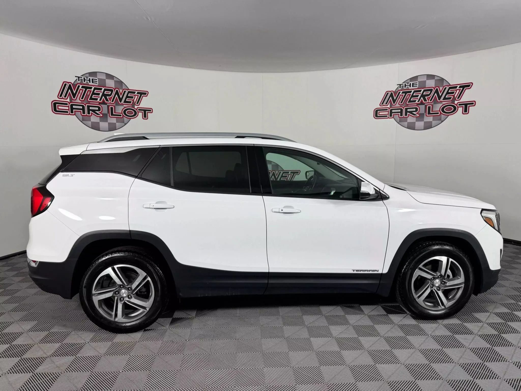Used 2020 GMC Terrain SLT w/ Preferred Package AWD/4WD image 8