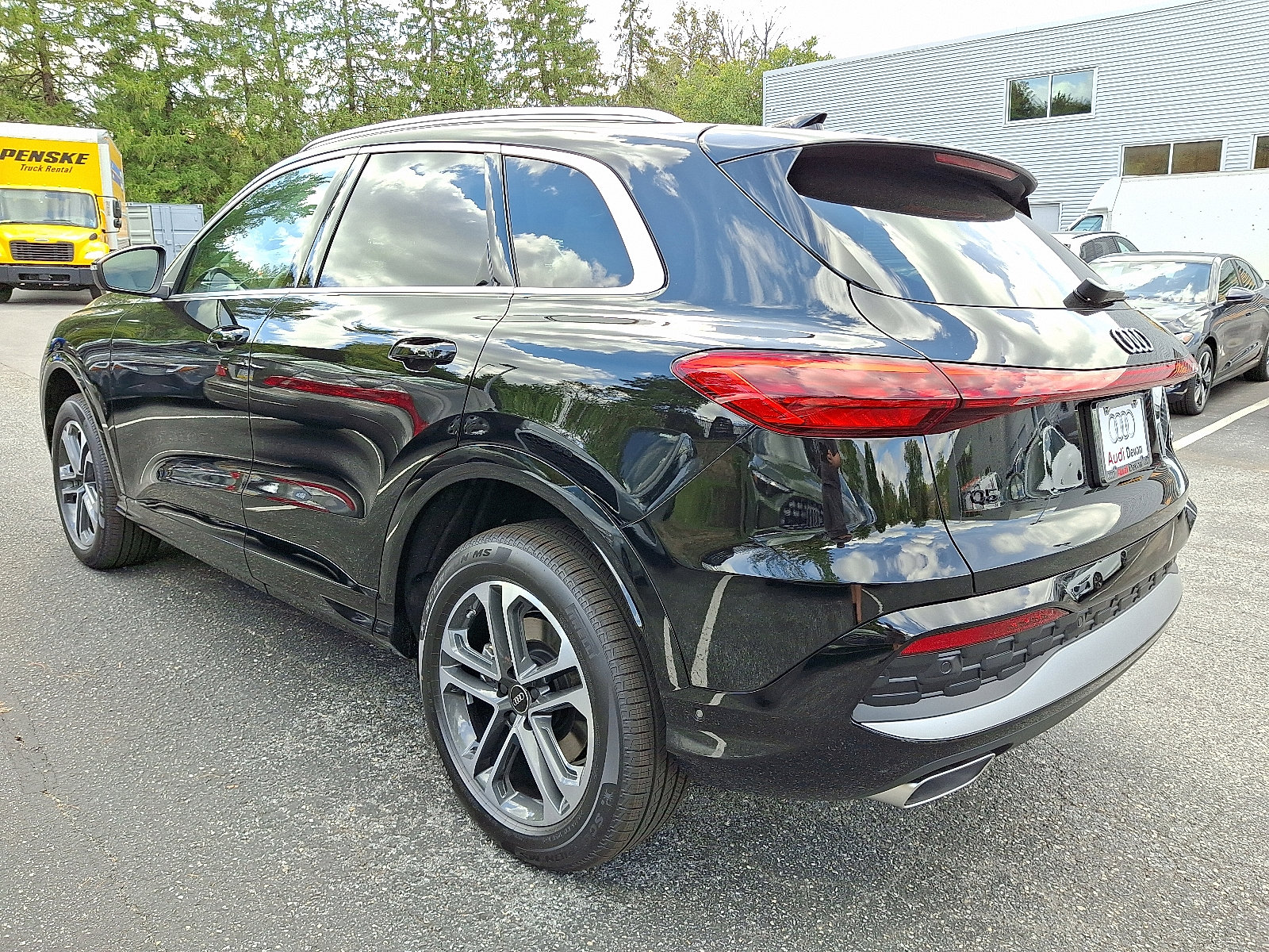 New 2025 Audi Q5 Premium Plus image 3