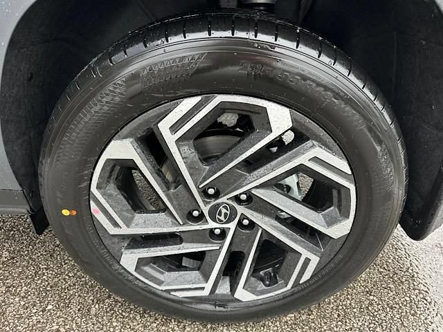 New 2026 Hyundai Tucson Limited FWD image 14
