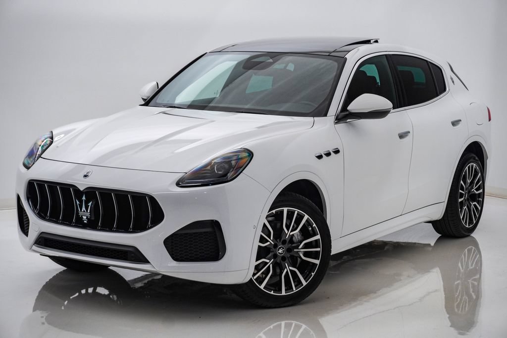 Certified 2025 Maserati Grecale GT AWD/4WD image 3