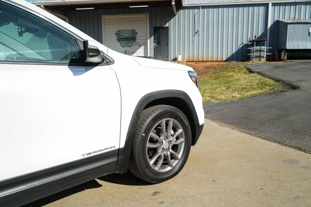 Used 2024 GMC Terrain SLT FWD image 16
