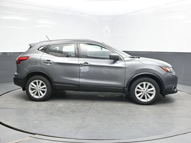 Used 2017 Nissan Rogue Sport SV w/ SV All-Weather Package AWD/4WD image 9