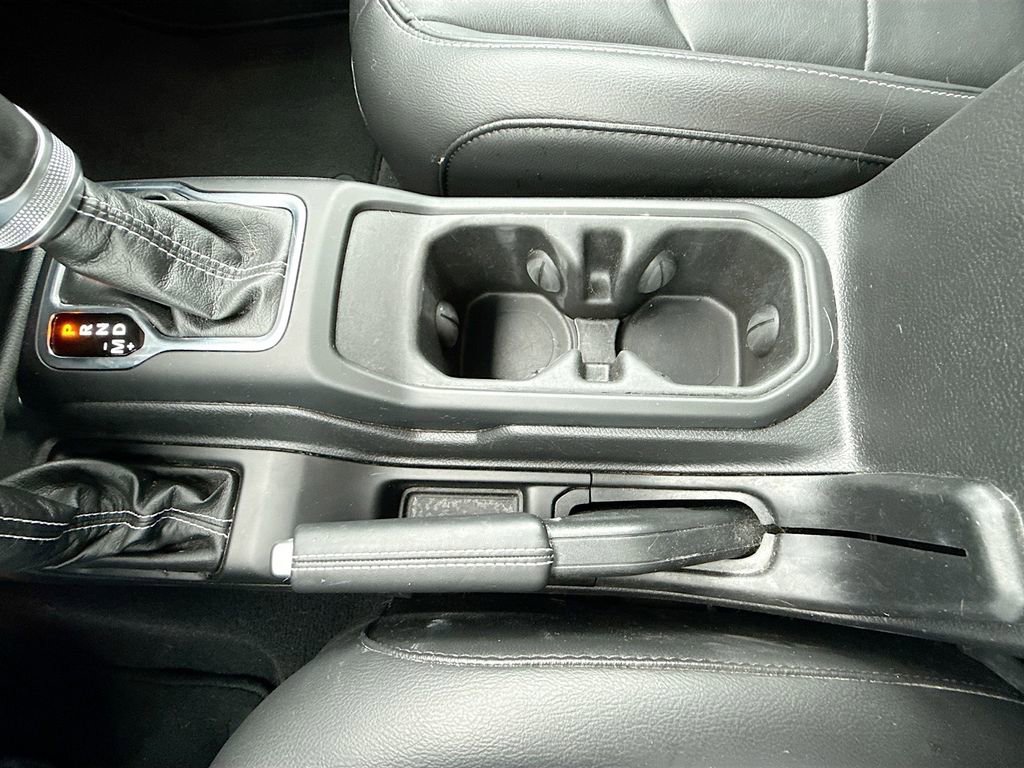 Used 2023 Jeep Wrangler Unlimited Sahara w/ Cold Weather Group image 24