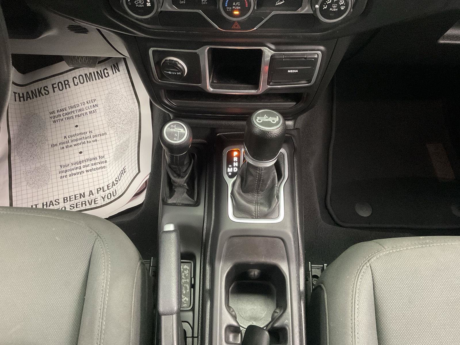 Used 2018 Jeep Wrangler Unlimited Sport AWD/4WD image 17