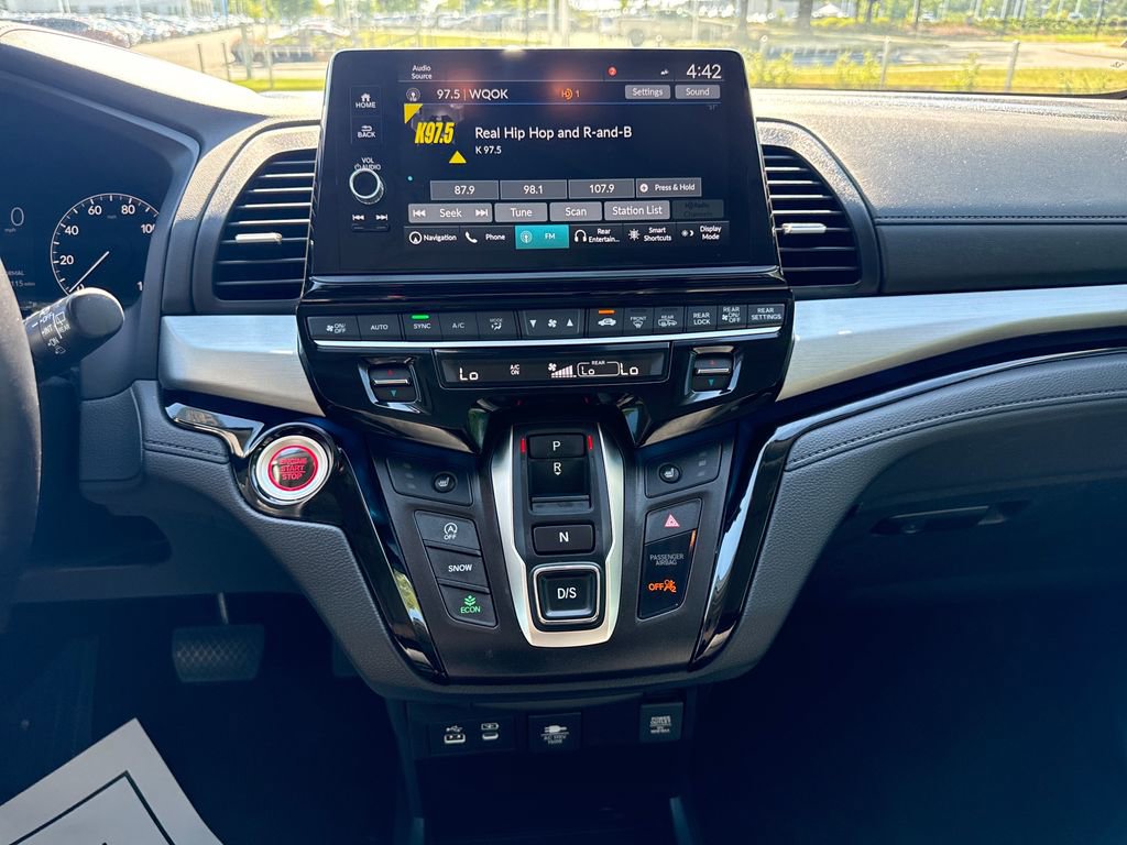Certified 2025 Honda Odyssey Touring image 19