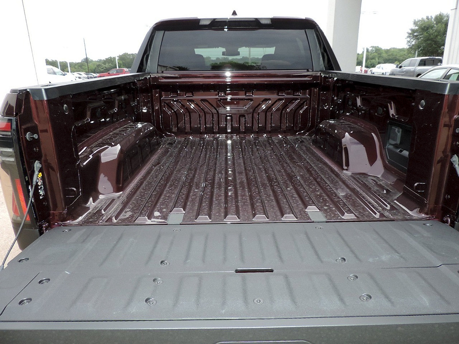 New 2026 GMC Sierra EV Elevation w/ LPO, Elevation Dark Package AWD/4WD image 14