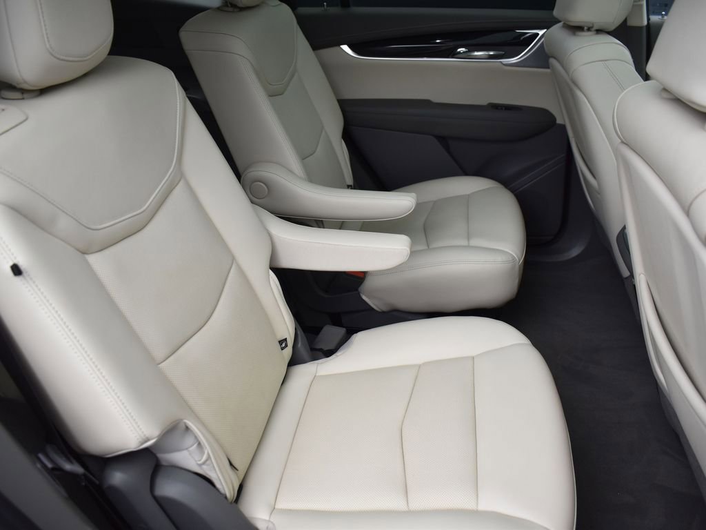 Certified 2023 Cadillac XT6 Premium Luxury w/ LPO, Floor Liner Package image 33