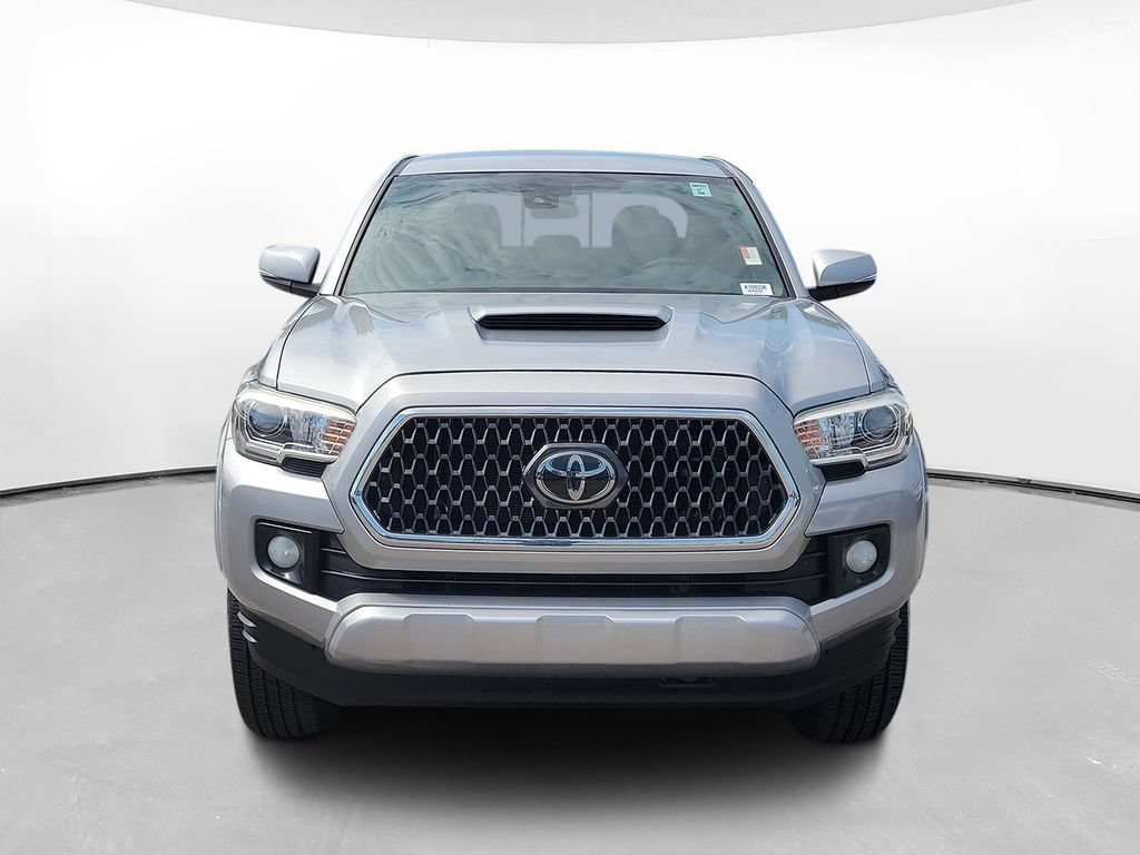 Used 2019 Toyota Tacoma TRD Sport AWD/4WD image 2