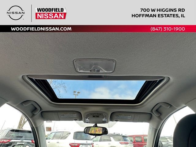 Used 2009 Pontiac Vibe w/ Sun And Sound Package FWD image 33