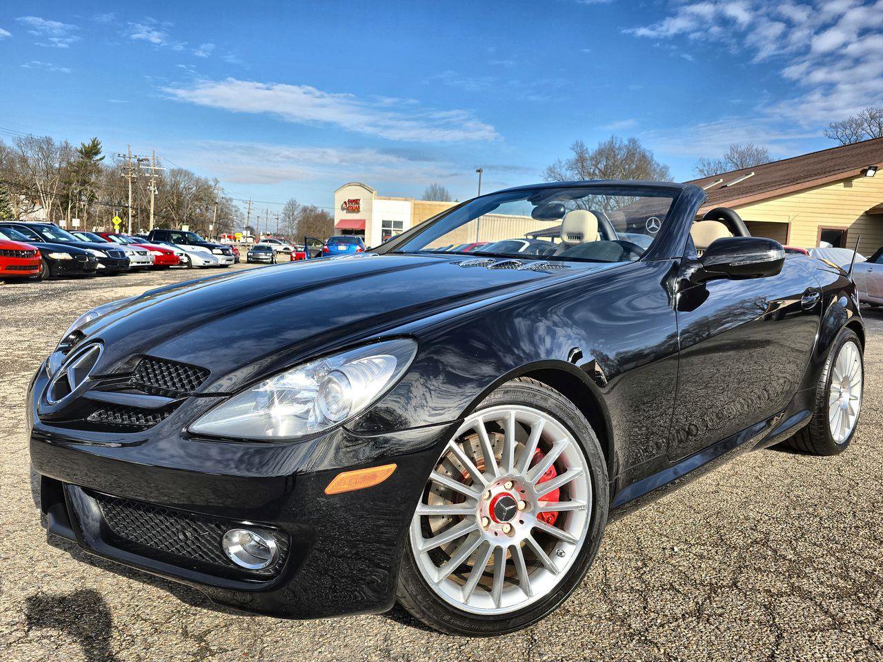 Used 2011 Mercedes-Benz SLK 300 image 1
