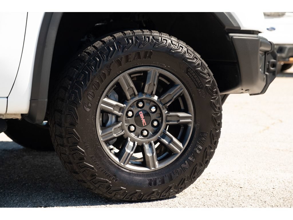 Used 2024 GMC Sierra 1500 AT4X AWD/4WD image 10