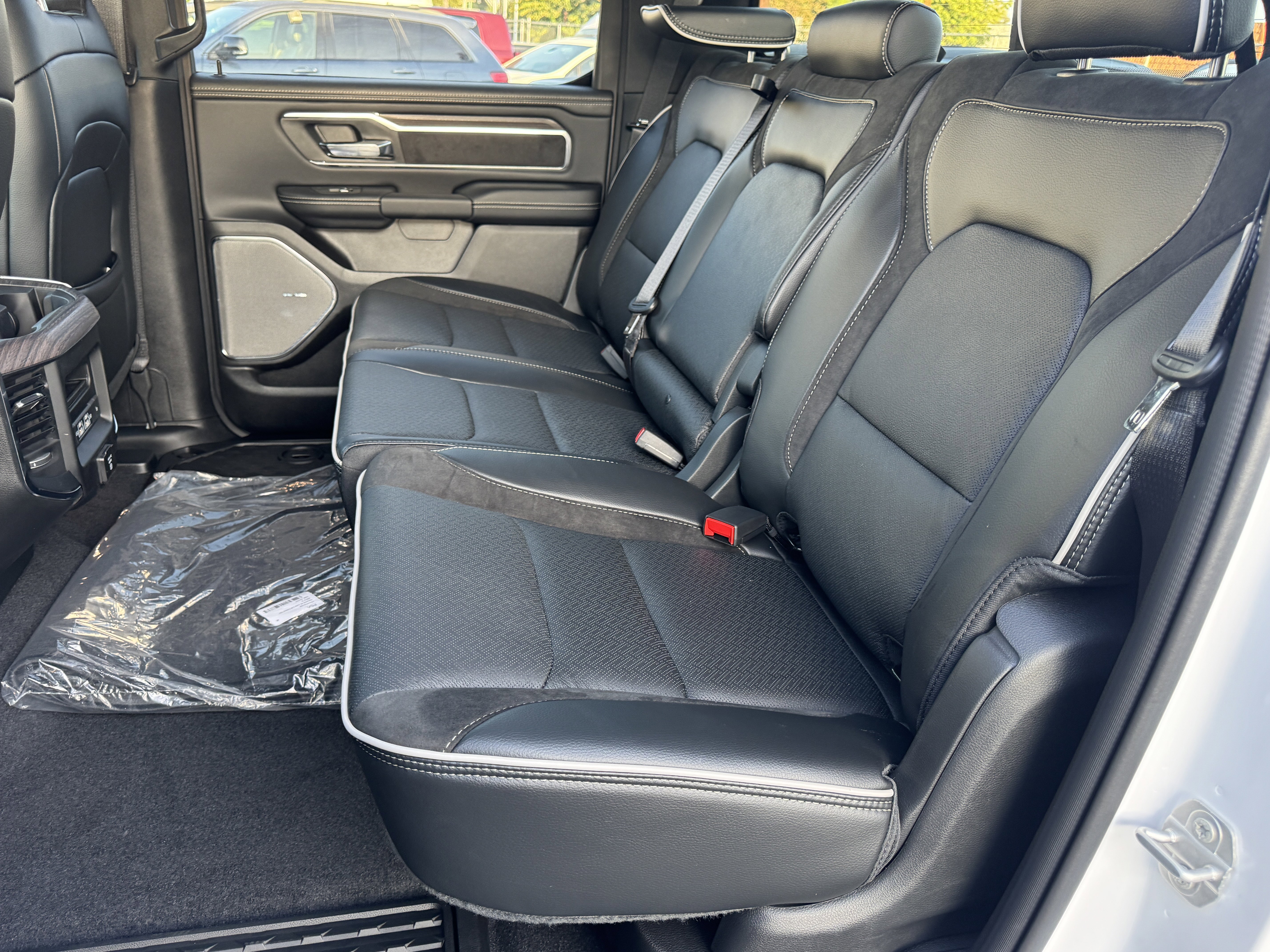 New 2026 RAM 1500 Laramie w/ Night Edition image 33