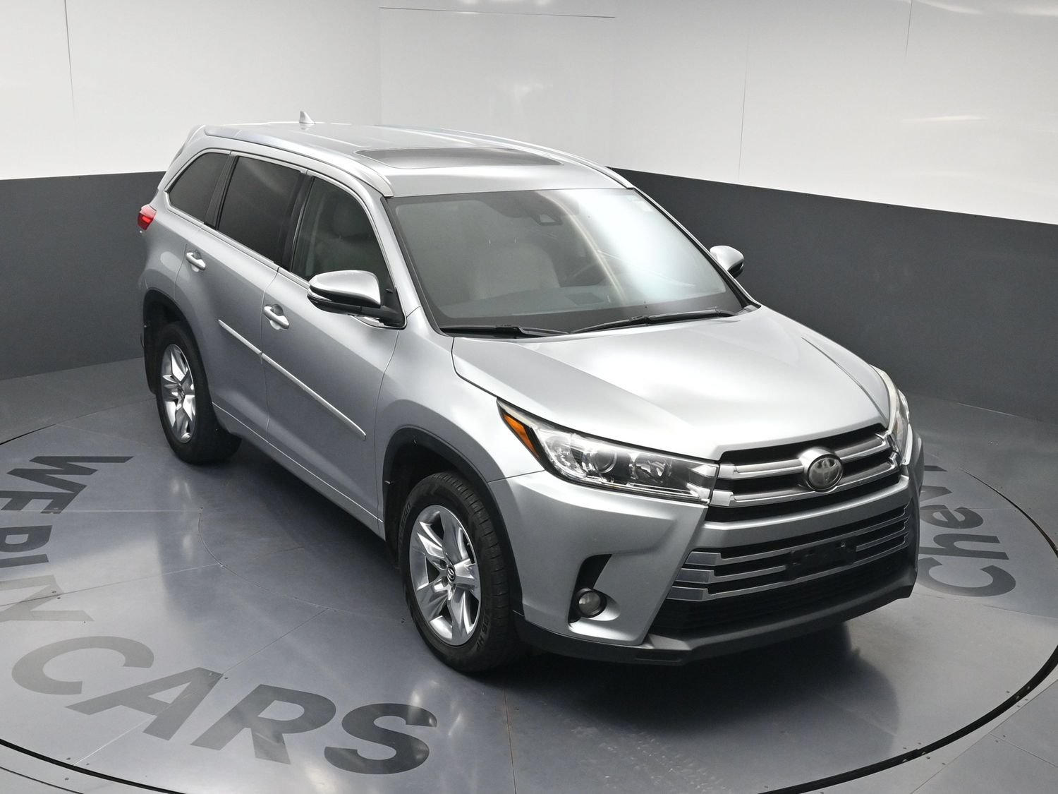 Used 2017 Toyota Highlander Limited w/ Protection Package #3 AWD/4WD image 33