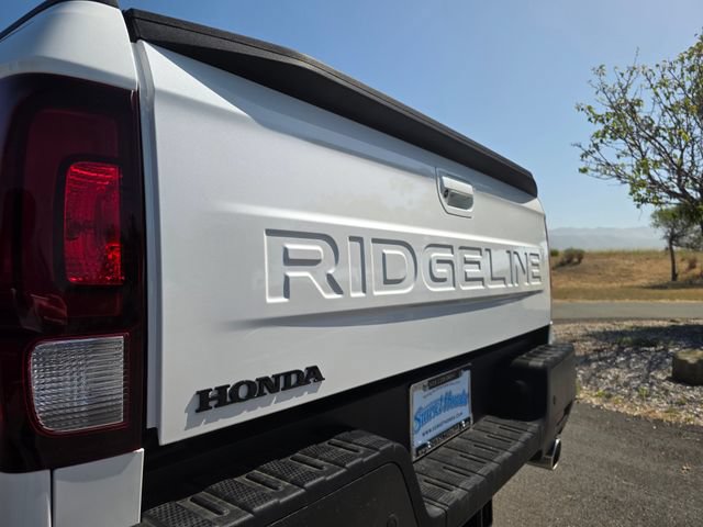 New 2026 Honda Ridgeline Black Edition image 10