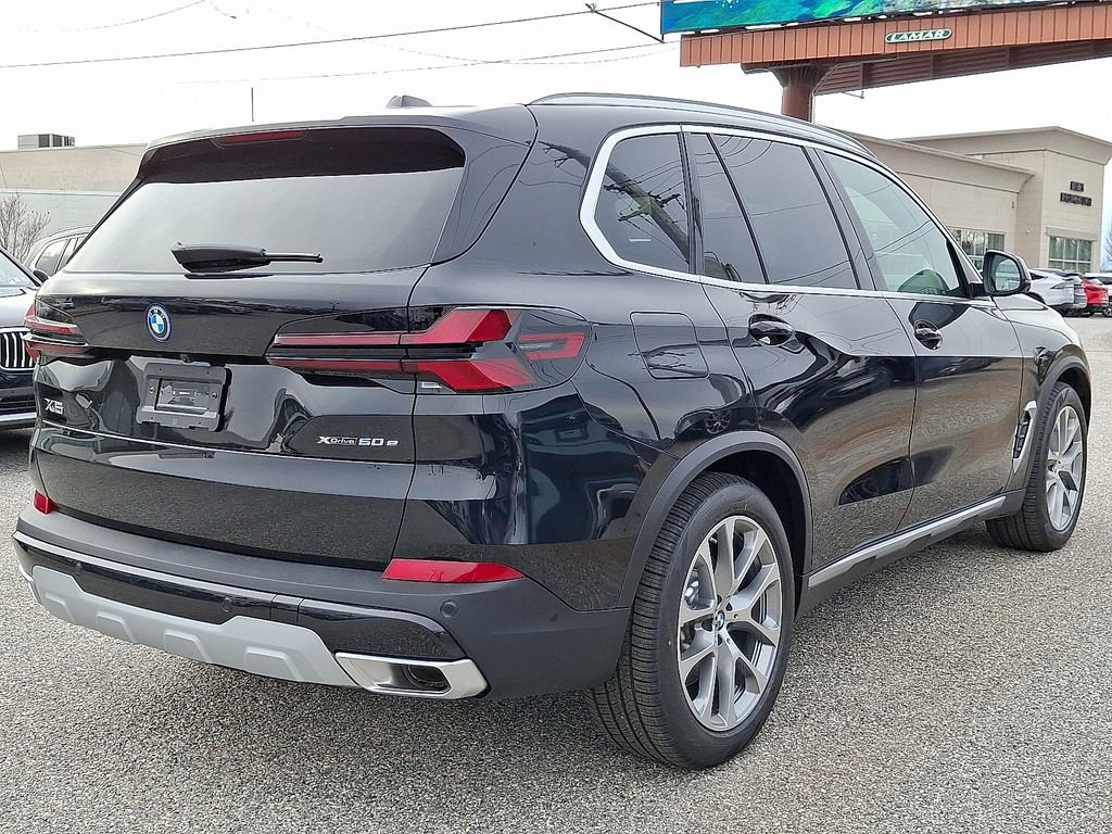New 2026 BMW X5 xDrive50e w/ Premium Package image 7