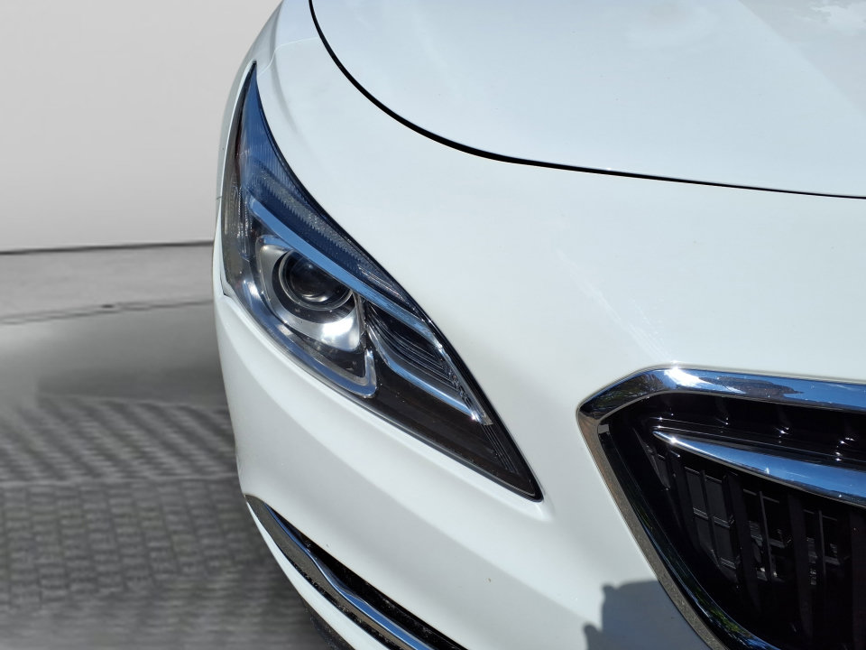 Used 2019 Buick LaCrosse Essence w/ Sun and Shade Package image 7