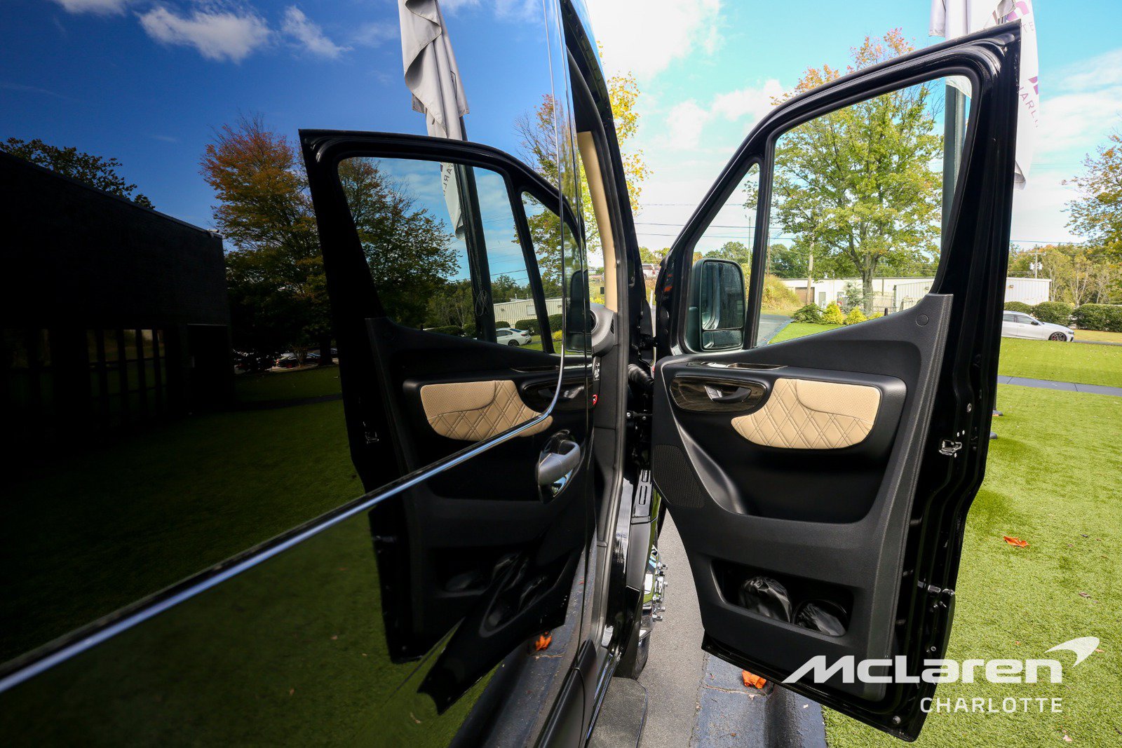 Used 2023 Mercedes-Benz Sprinter 3500 image 14