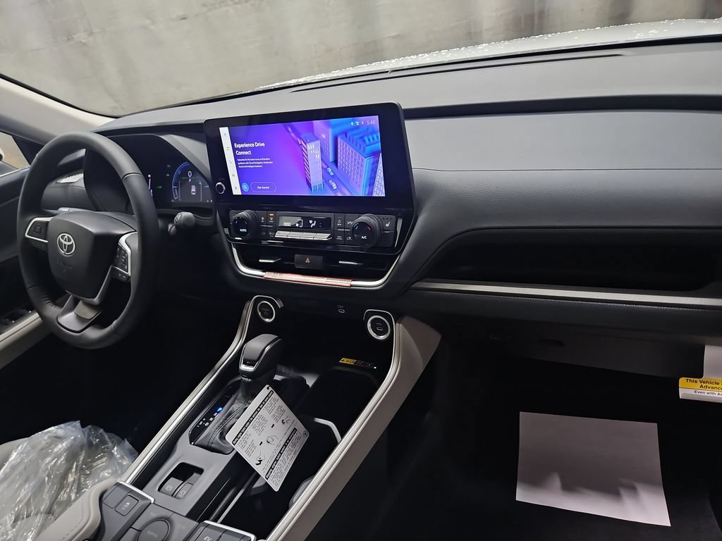 New 2026 Toyota Grand Highlander XLE FWD image 43