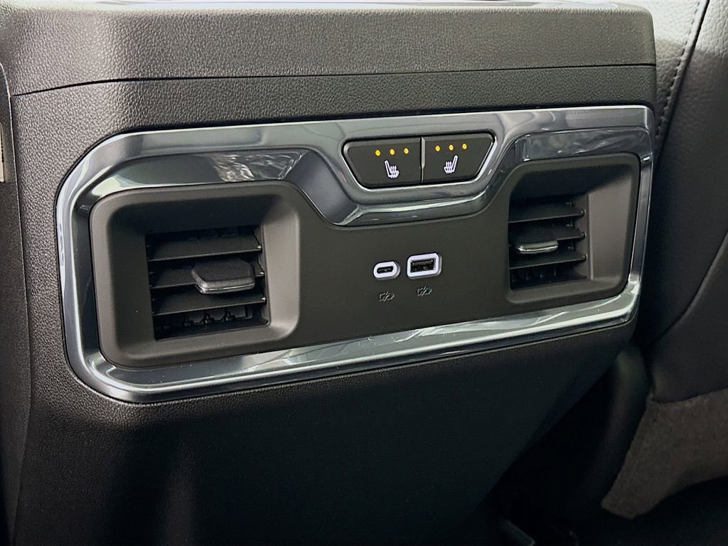 New 2026 GMC Sierra 3500 Denali w/ Denali Reserve Package image 26