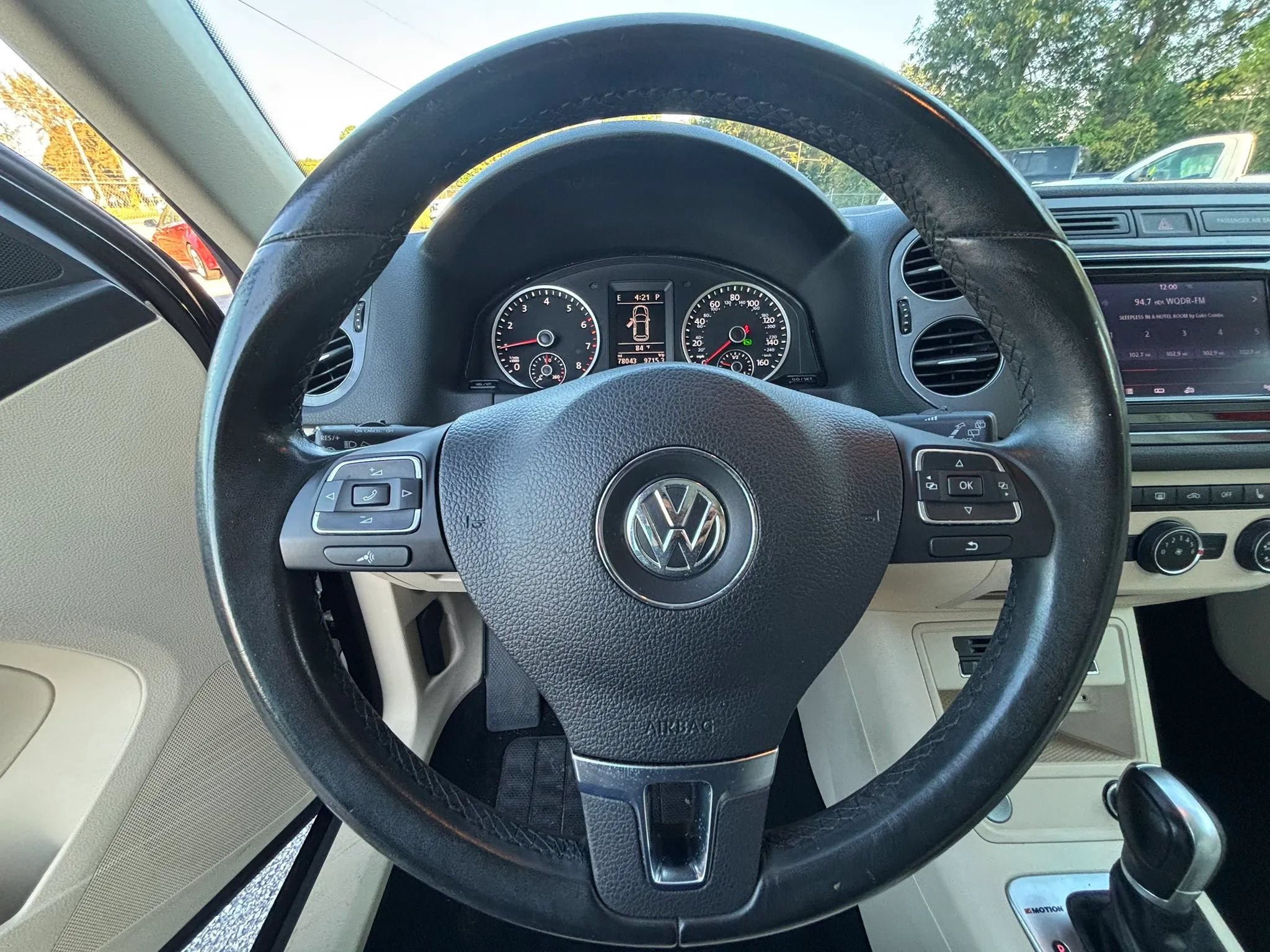 Used 2017 Volkswagen Tiguan Wolfsburg Edition AWD/4WD image 12