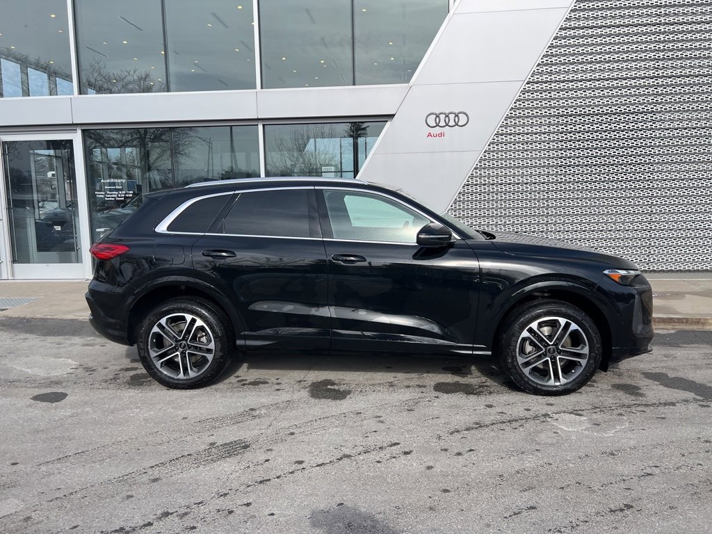 Certified 2025 Audi Q5 Premium image 14