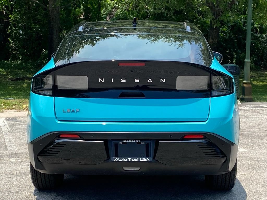 Used 2026 Nissan Leaf Platinum+ w/ Floor Mat Package (Platinum+) FWD image 6