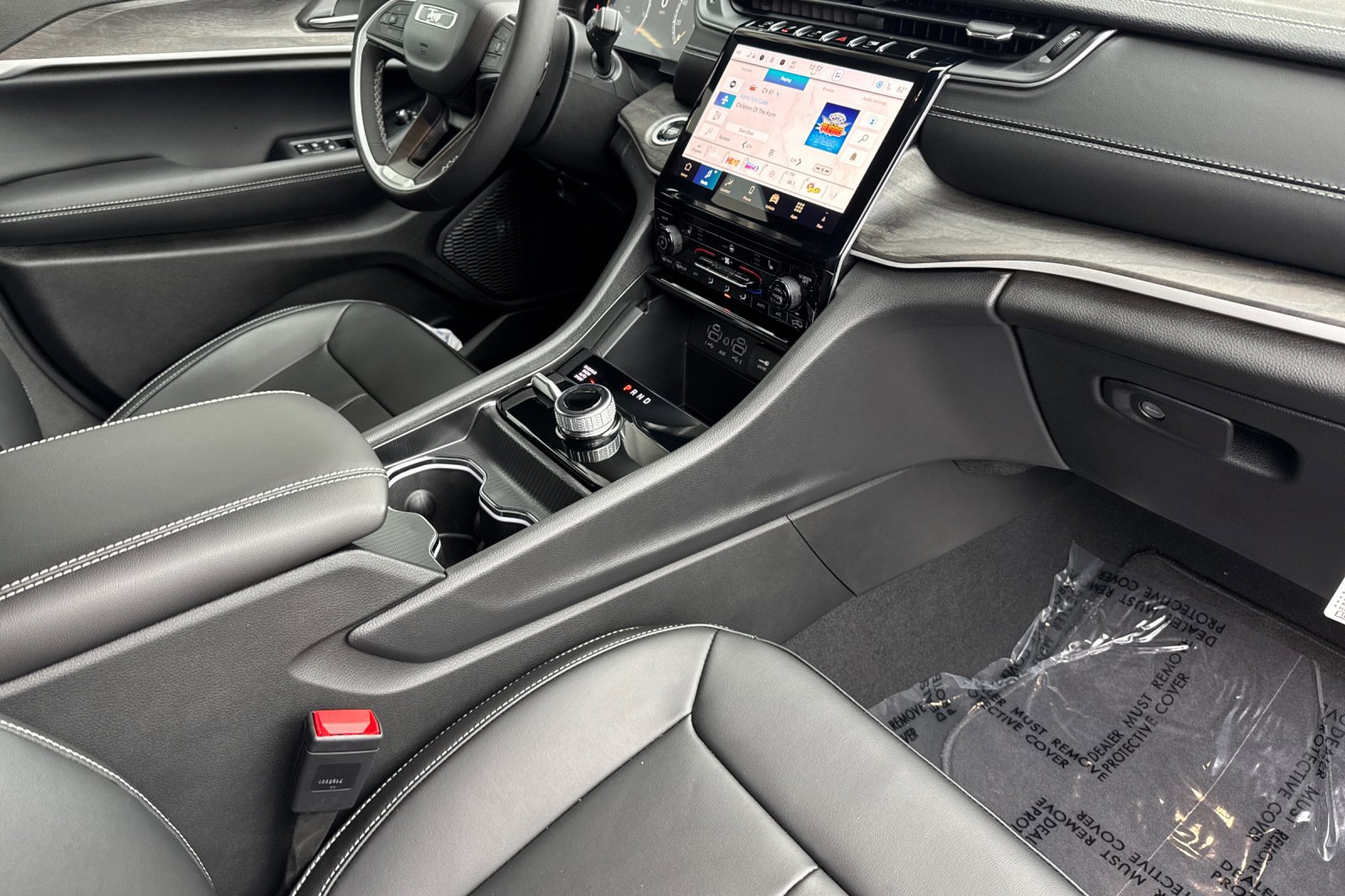 New 2025 Jeep Grand Cherokee Limited w/ Trailer Tow Package image 14